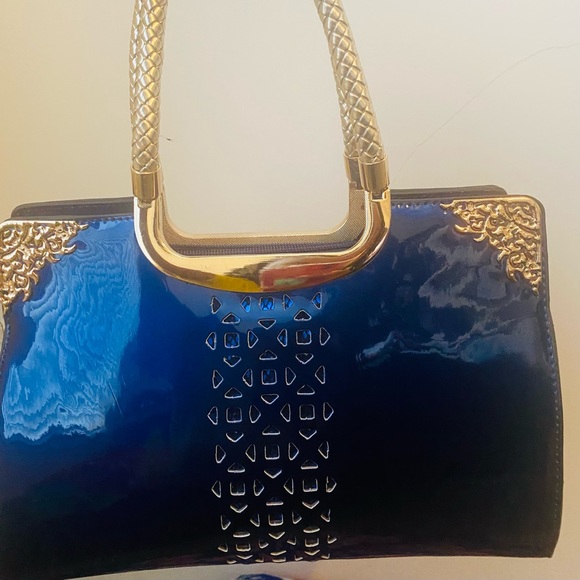 Lovey Blue 💙Purse - Picture 3 of 3
